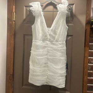 Lulu’s Elegant White Sleeveless Dress